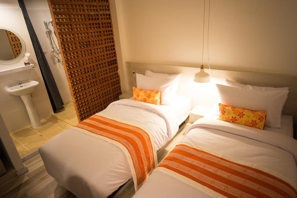 Khách sạn 202 House 2*