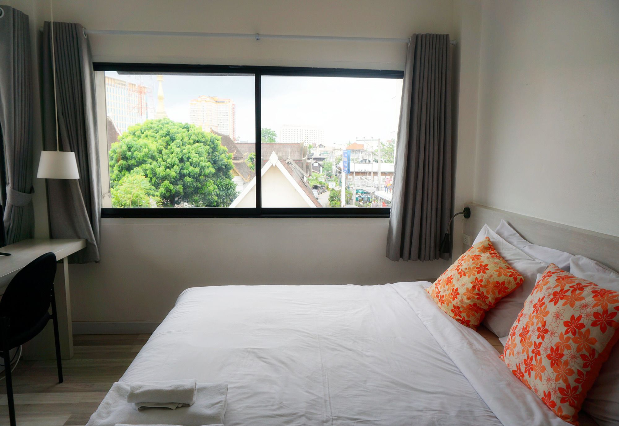 Khách sạn 202 House 2*